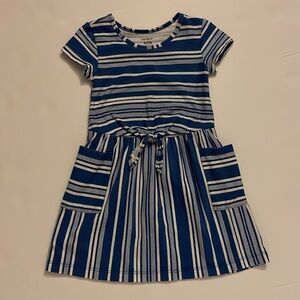 Carter’s striped dress size 3T, blue and white. Short sleeves, side pockets,